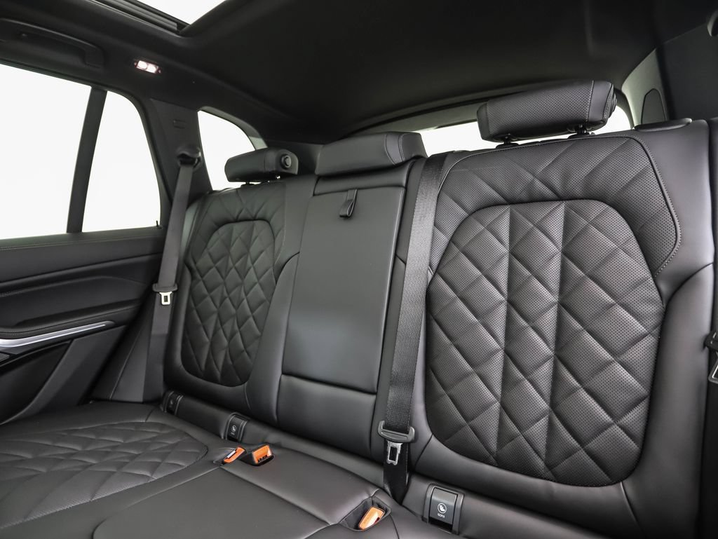 Used 2026 BMW X5 xDrive50e w/ Climate Comfort Package AWD/4WD image 23