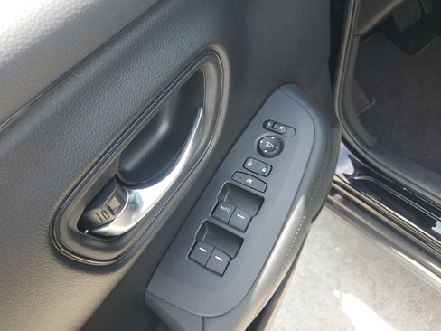 Used 2023 Honda HR-V LX image 23