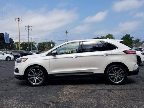 Used 2019 Ford Edge Titanium w/ Equipment Group 301A AWD/4WD image 9