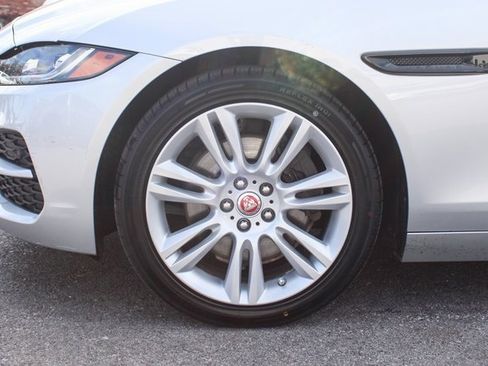 Used 2020 Jaguar XE S image 38