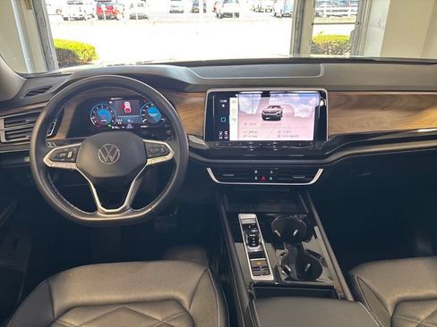 Used 2026 Volkswagen Atlas SE AWD/4WD image 16