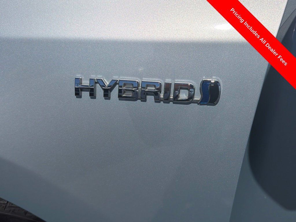 Used 2013 Toyota Prius V Two FWD image 16