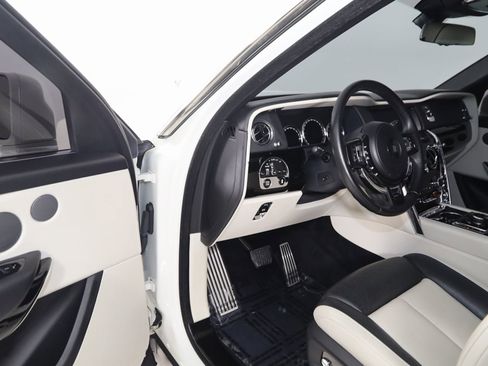 Used 2020 Rolls-Royce Cullinan image 74