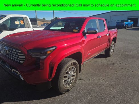 Used 2025 Toyota Tacoma Limited AWD/4WD image 3