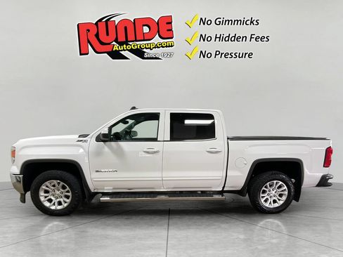 Used 2015 GMC Sierra 1500 SLE w/ SLE Value Package AWD/4WD image 3