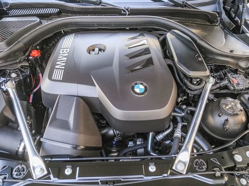 Used 2026 BMW 530i w/ M Sport Package RWD image 23