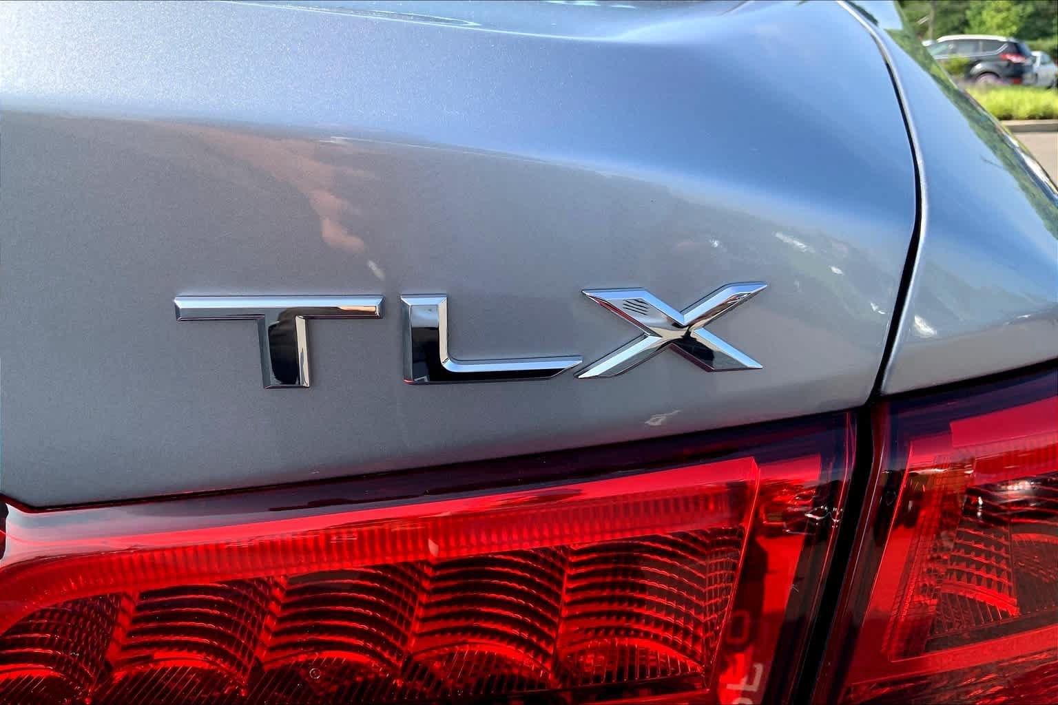 Used 2019 Acura TLX FWD image 10