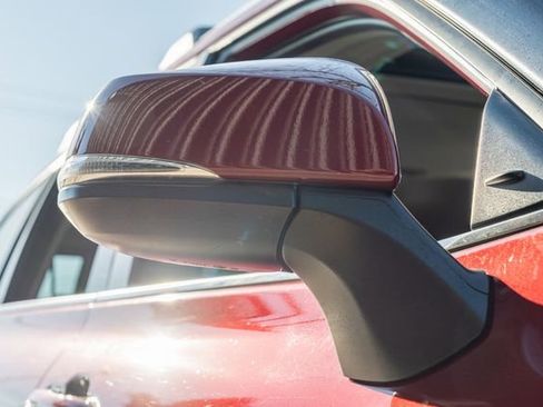 Used 2022 Toyota Highlander XLE image 12