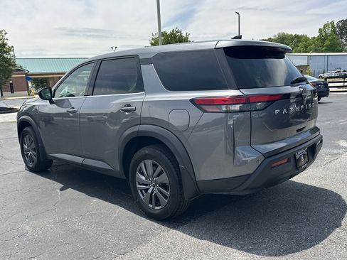 Used 2024 Nissan Pathfinder S FWD image 6