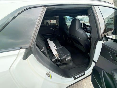 Used 2024 Audi SQ8 Prestige AWD/4WD image 29