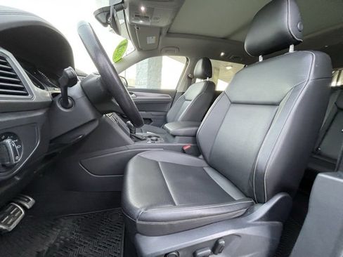 Used 2021 Volkswagen Atlas SE w/ Panoramic Sunroof Package image 17