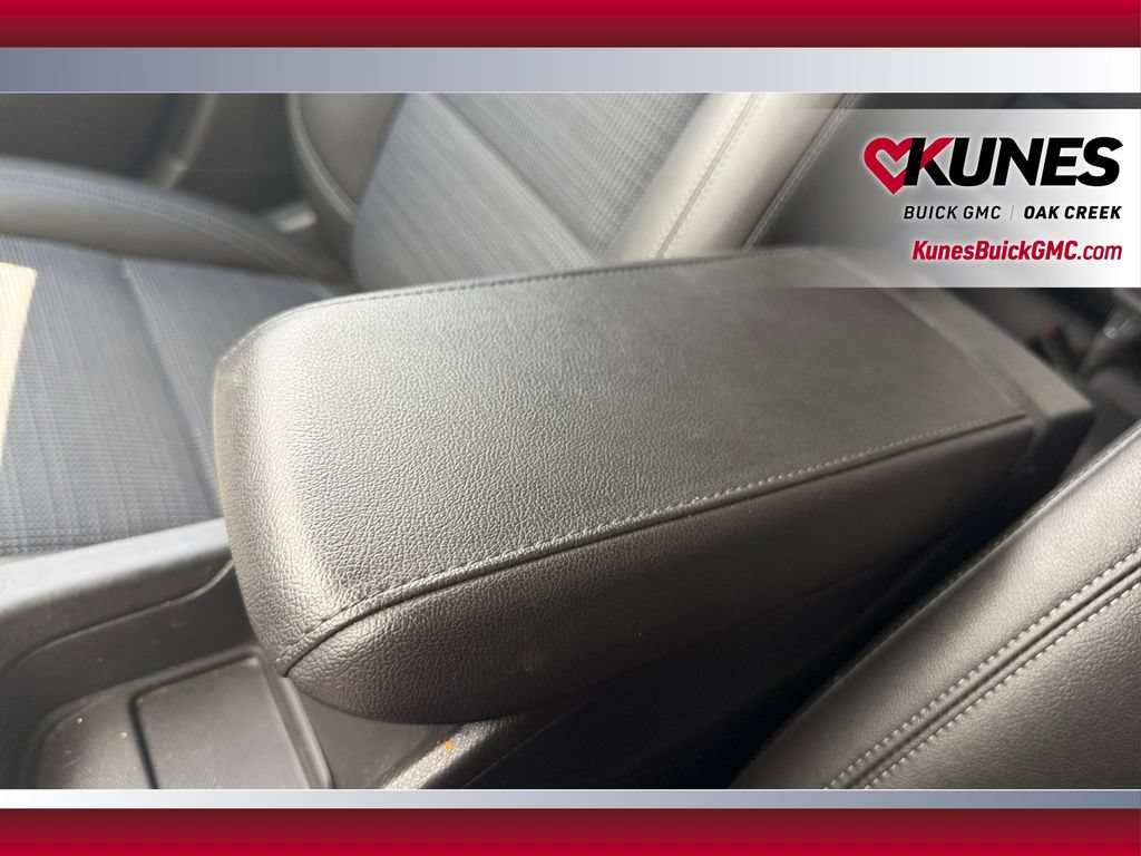 Used 2025 Buick Envista Sport Touring w/ Convenience I Package FWD image 29