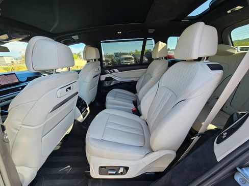 Used 2023 BMW X7 M60i w/ Executive Package AWD/4WD image 29