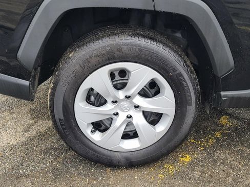 Used 2025 Toyota RAV4 LE image 32