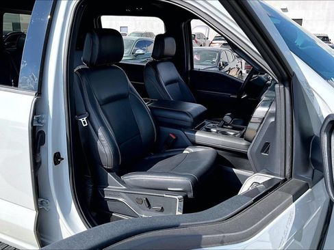 Used 2024 Ford F150 Lariat w/ FX4 Off-Road Package AWD/4WD image 8