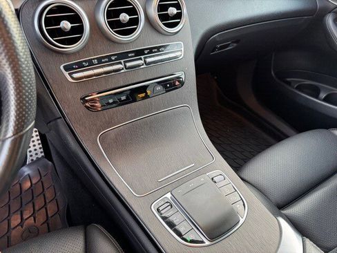 Used 2022 Mercedes-Benz GLC 300 4MATIC image 29