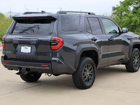New 2026 Toyota 4Runner SR5 AWD/4WD image 8