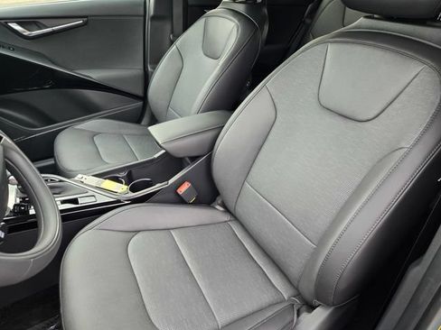 New 2026 Kia Niro FWD image 15