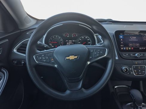 Used 2024 Chevrolet Malibu LT image 11