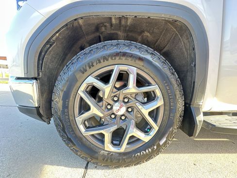Certified 2024 GMC Sierra 1500 SLT w/ SLT Premium Plus Package AWD/4WD image 33