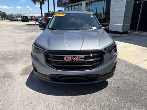 Used 2021 GMC Terrain SLT w/ Infotainment Package II FWD image 3