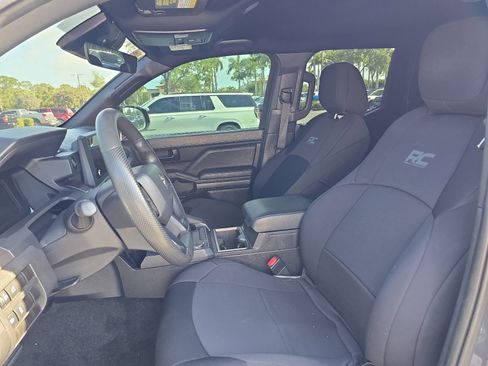 Used 2025 Toyota Tacoma SR5 RWD image 5