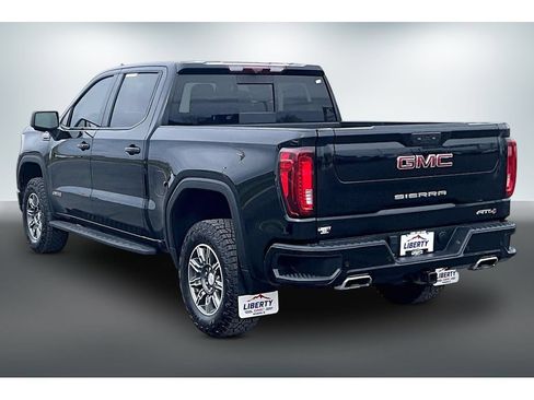 Used 2024 GMC Sierra 1500 AT4 w/ Technology Package AWD/4WD image 4
