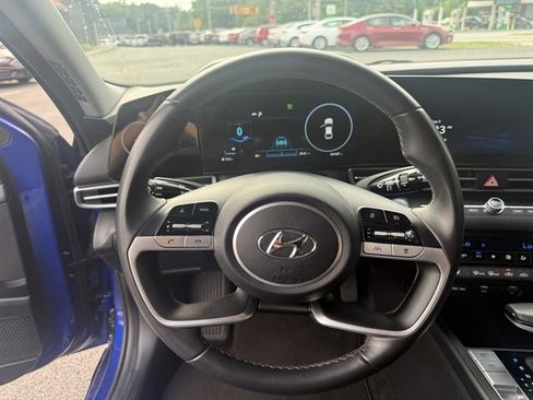 Used 2023 Hyundai Elantra SEL w/ Convenience Package image 21