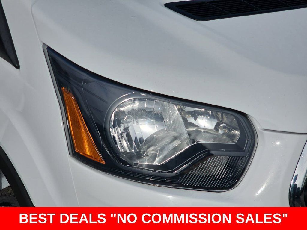 Used 2022 Ford E-Transit Medium Roof RWD image 34