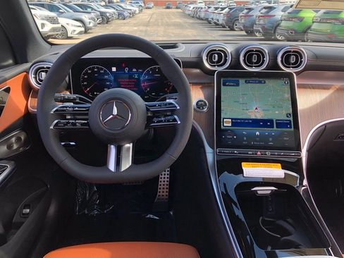 New 2026 Mercedes-Benz GLC 300 4MATIC image 17