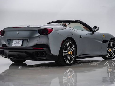 Used 2019 Ferrari Portofino RWD image 11