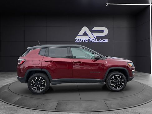 Used 2021 Jeep Compass Trailhawk w/ Sun and Sound Group AWD/4WD image 8