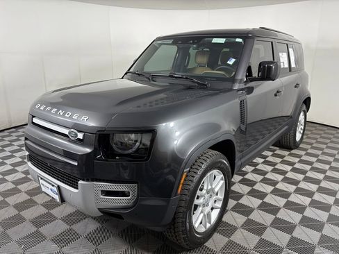 Used 2025 Land Rover Defender 110 S image 3