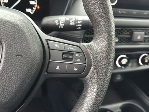 Used 2023 Honda HR-V LX image 18