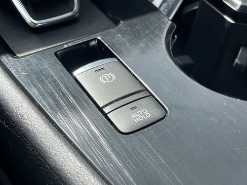 Used 2022 Nissan Rogue SV image 30