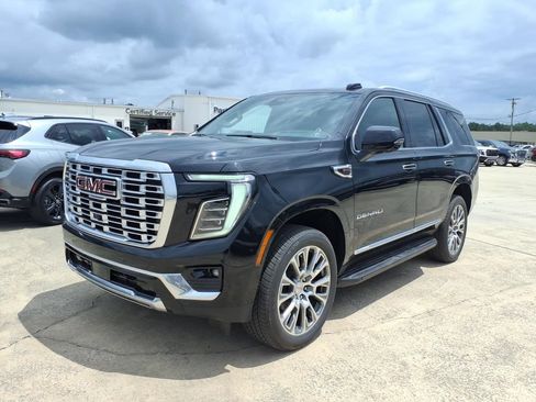 New 2026 GMC Yukon Denali w/ Advanced Technology Package AWD/4WD image 3