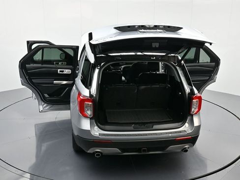 Certified 2022 Ford Explorer Limited w/ Limited Technology Package image 47