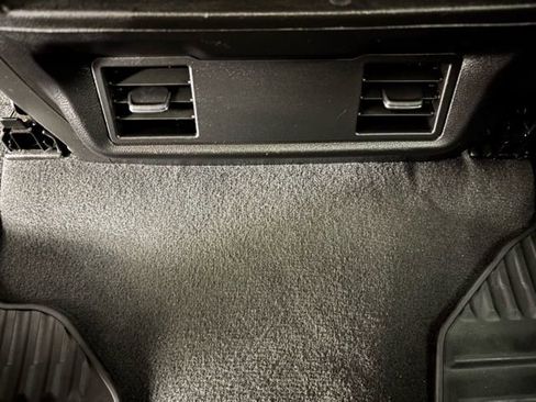 Used 2022 Chevrolet Silverado 1500 Custom image 25