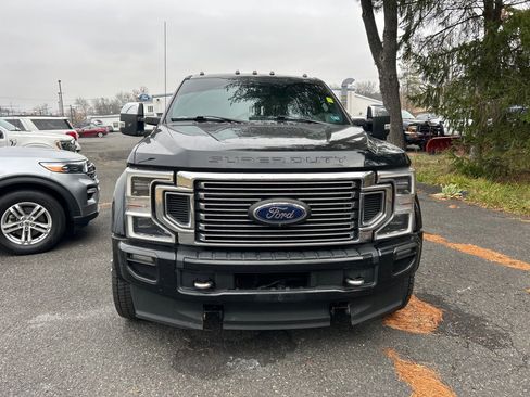 Used 2021 Ford F450 Platinum w/ FX4 Off-Road Package image 2