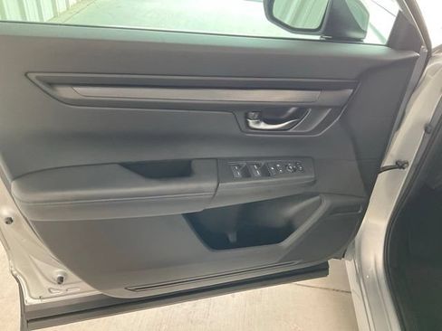 Certified 2025 Honda CR-V EX image 5