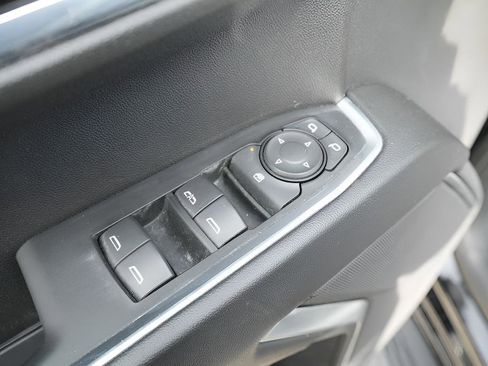 Used 2022 Chevrolet Silverado 1500 LT AWD/4WD image 22