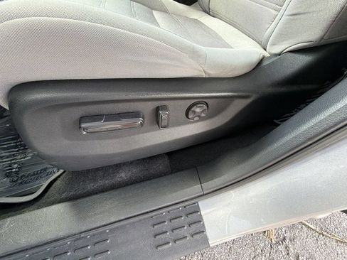 Used 2017 Honda CR-V EX image 13