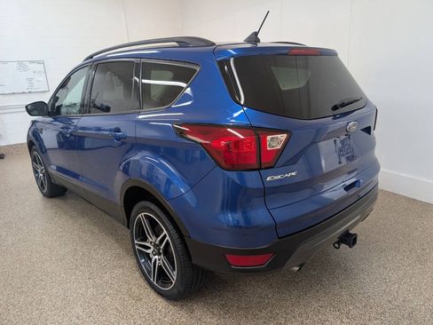 Used 2019 Ford Escape SEL w/ SEL Sport Appearance Package AWD/4WD image 3