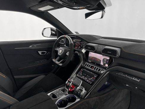 Used 2024 Lamborghini Urus Performante image 30