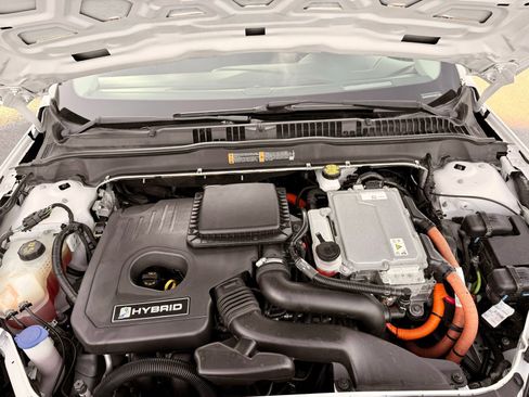 Used 2019 Ford Fusion SE FWD image 36