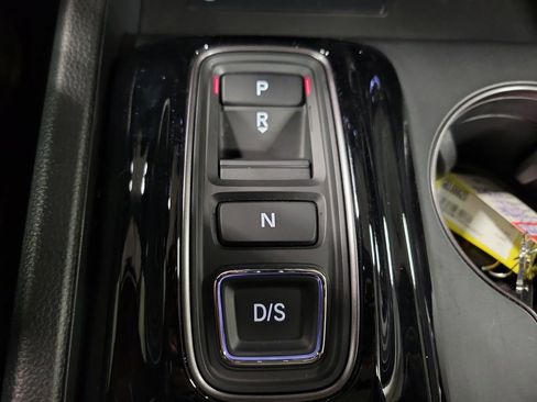 Used 2025 Honda Pilot TrailSport image 17