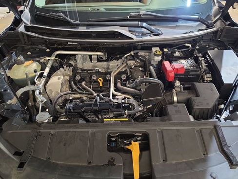 Used 2021 Nissan Rogue SV AWD/4WD image 17
