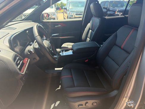 New 2026 Chevrolet Traverse RS w/ LPO, Floor Liner Package FWD image 14
