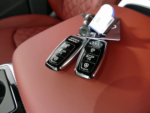 New 2026 Audi SQ8 Premium Plus image 13