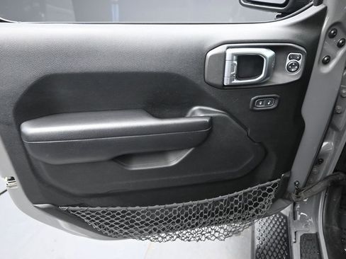Used 2019 Jeep Wrangler Unlimited Sport S AWD/4WD image 25